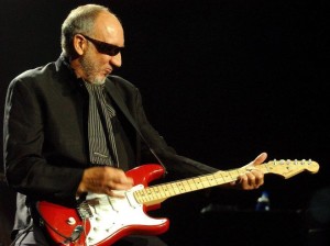 Pete Townshend apologizes for swearing at little girl
