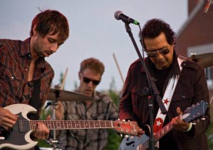 (L-R) Nail, Chris Searles, Escovedo photo by Tom Dunning