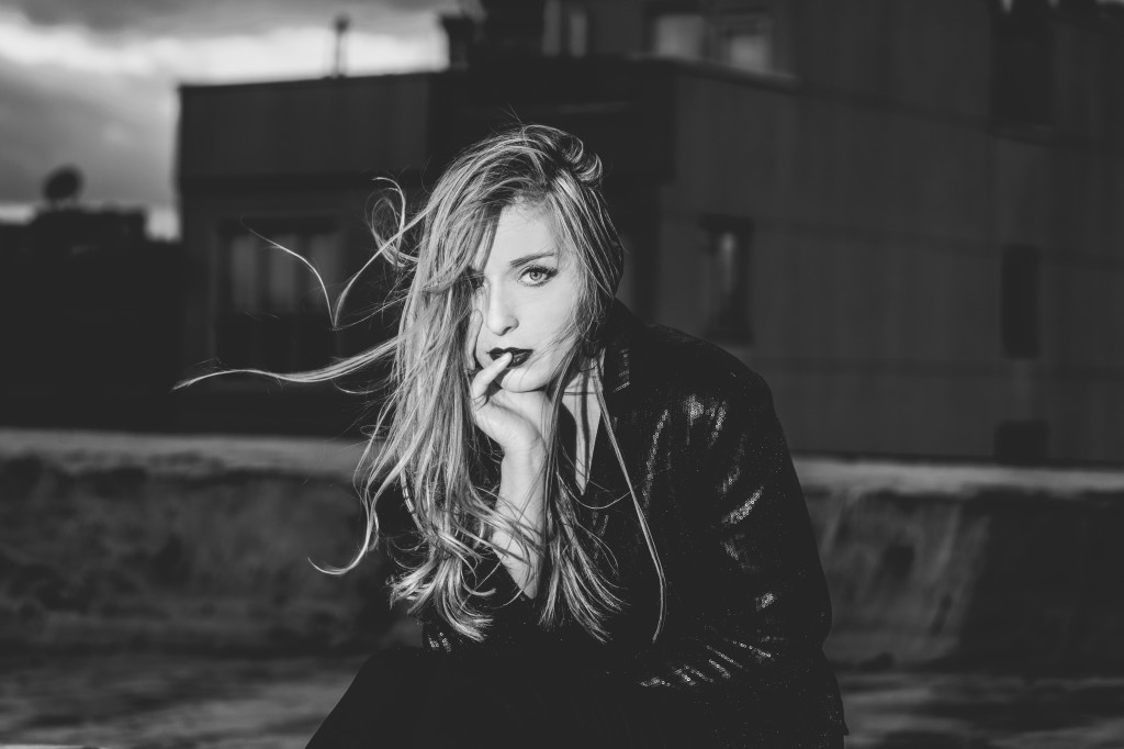 VÉRITÉ by Chad Kamenshine